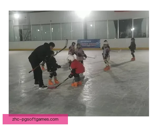 激情对抗！冰球邀请赛精彩绽放