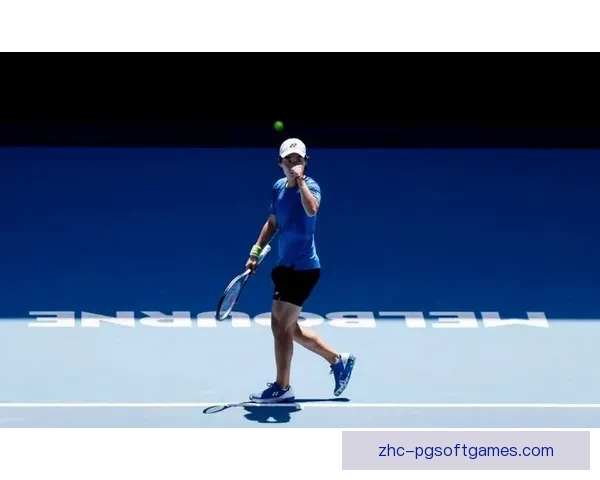 网球比赛精彩对决，胜者乐在其中